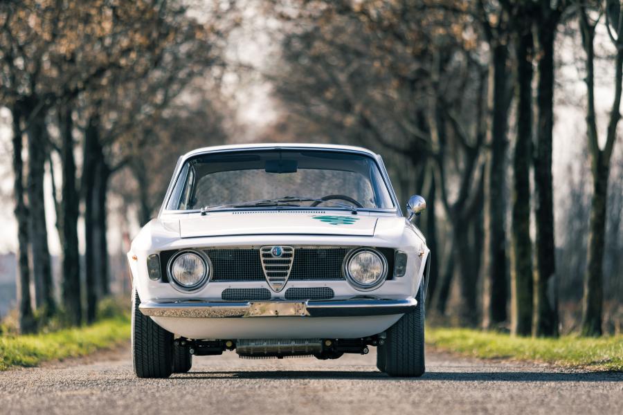  Alfa Romeo GTA 1300 Junior (105.59) 1968 года  (фото 27 из 45)